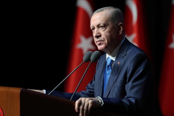 Erdoğan: Üniversitelerimizin Yasakla Anılmasına İzin Vermeyeceğiz