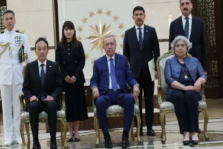 erdoğana 3 büyükelçiden inanç mektubu
