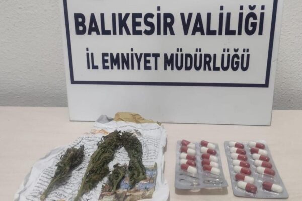 Esrar Ve Hap Ticaretinde 2 Şüpheli Yakalandı