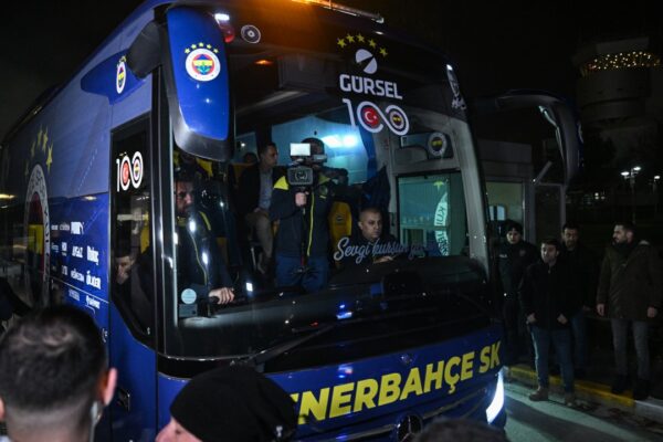 Fenerbahçe Kafilesi İstanbul’a Döndü