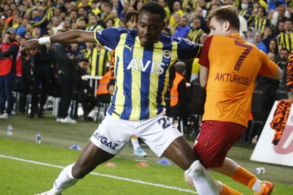 Fenerbahçe Ve Galatasaray Hem Ligi Hem Avrupa’yı Domine Etti