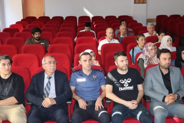 Ferizli’de Narkotik Suçlara Karşı Eğitim Programı