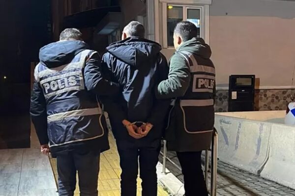 42 Yıl Kesinleşmiş Hapis Cezasıyla Aranan Firari Hükümlü Yakalandı
