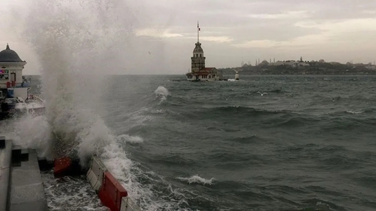 fırtına ve Şiddetli rüzgar İstanbulu vurdu