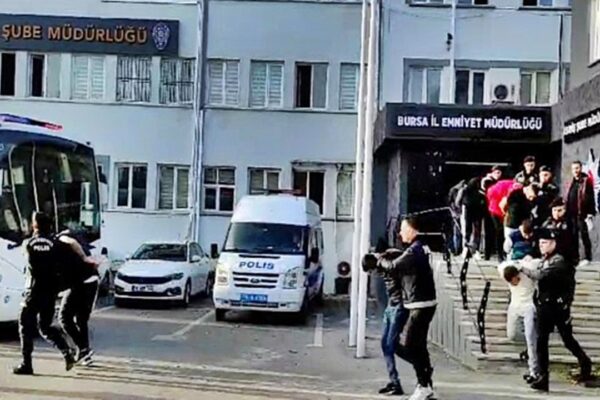 Fuhuş Operasyonunda 13 Şüpheli Gözaltına Alındı