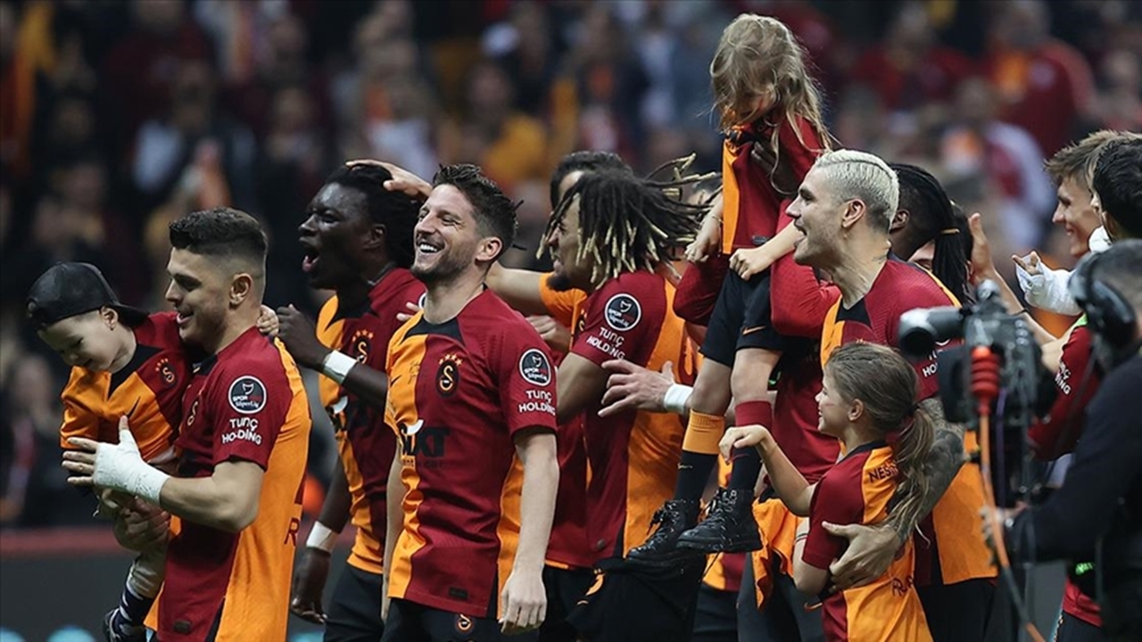 galatasaray parken stadında yeni bir tarih yazma peşinde