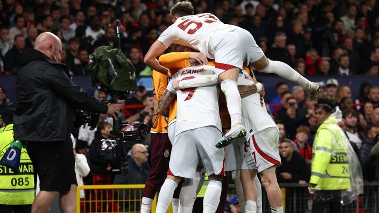 galatasaray Şampiyonlar liginde manchester unitedı devirdi