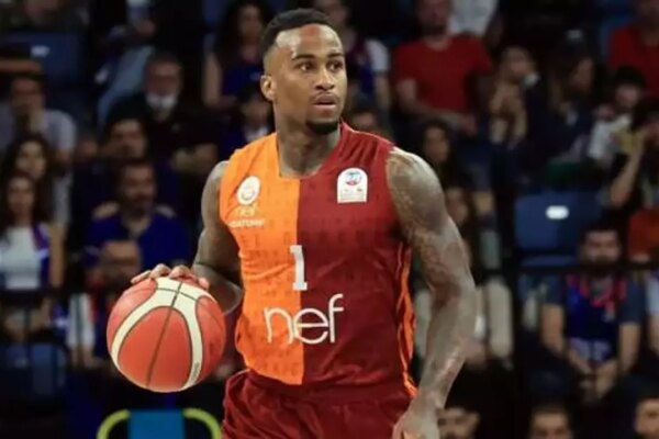 Galatasaray’a Yeni Transfer! Dee Bost Geri Geldi