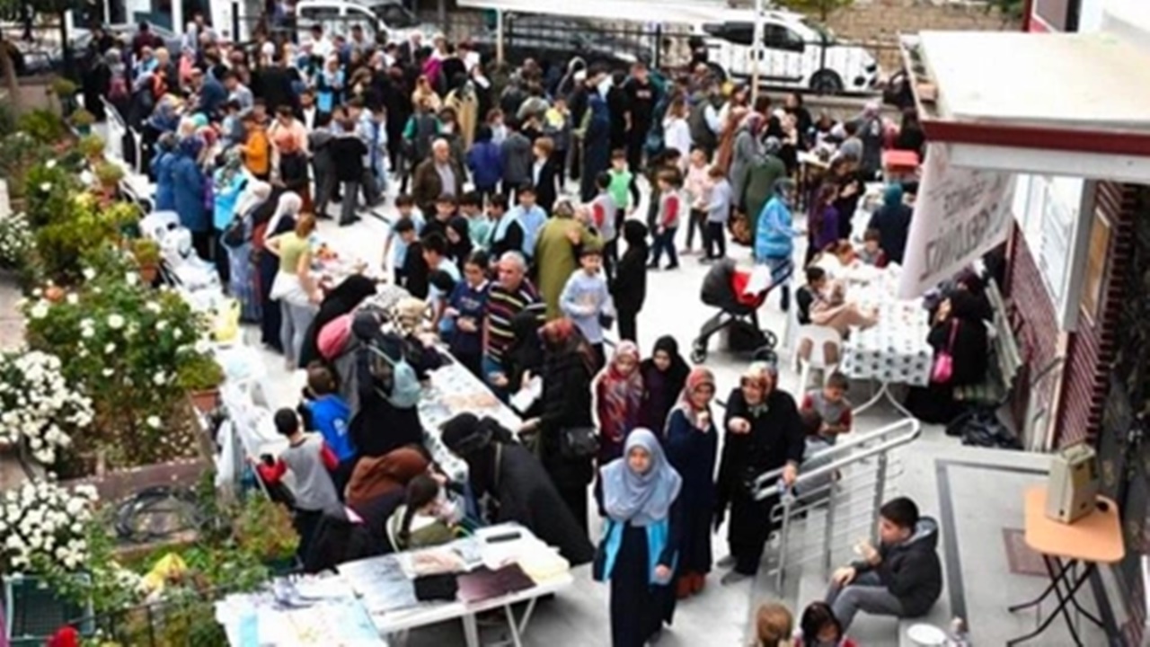 gazze İçin hayır Çarşısı açıldı