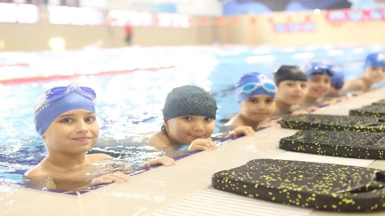 gebze belediyesi kış spor okullarında 4 bin 200 Öğrenci eğitim alıyor