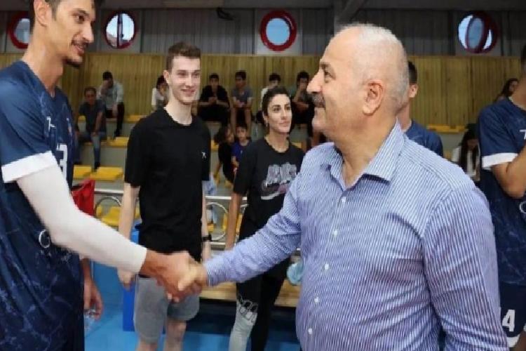 gebze voleybol grubuna s arabistandan konuk