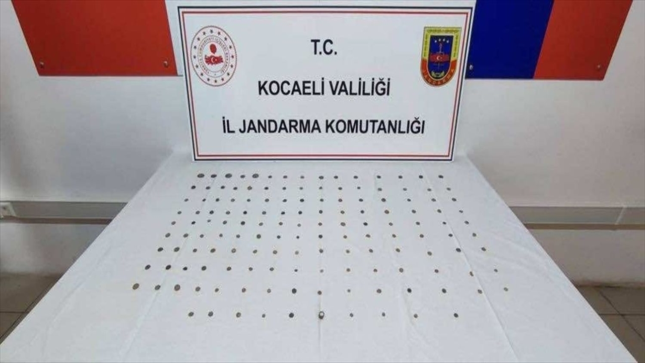 gebzede 144 sikke ve 1 yüzük ele geçirildi