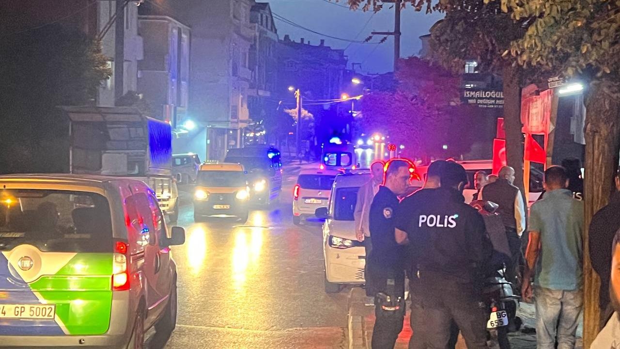 gençler arasında Çıkan bıçaklı kavgada bir kişi yaralandı
