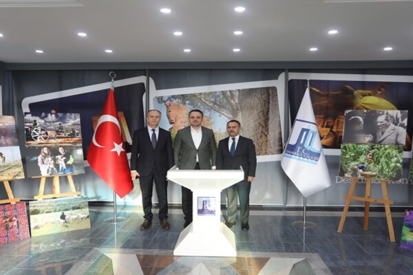 Gençlik Ve Spor Bakan Yardımcısı Çanakkale Valiliğini Ziyaret etti
