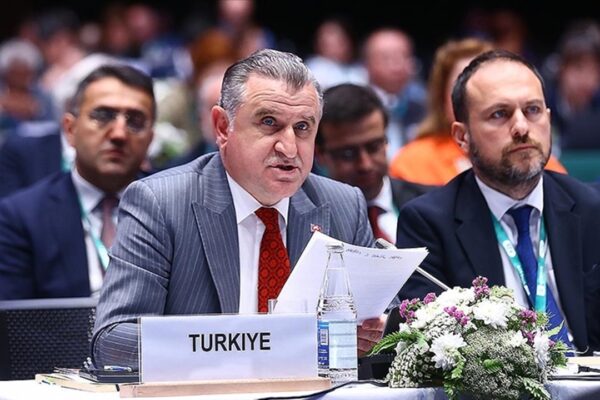 Gençlik Ve Spor Bakanı Spor Zirvesine Katıldı