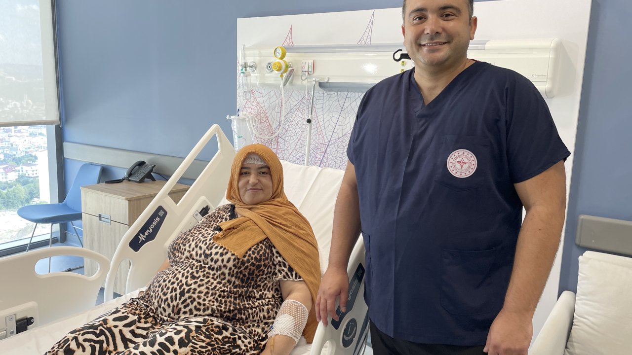 görme kaybıyla başlayan süreçte beyin tümöründen kurtuldu