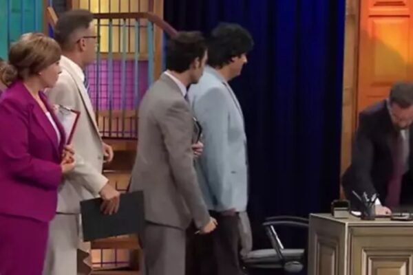 Güldür Güldür Show’un ‘CHP’ Skeci Olay Oldu: Biz De Rahatsızız O Ekodan