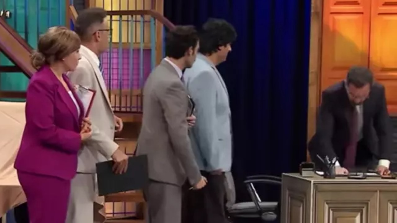 güldür güldür showun chp skeci olay oldu biz de rahatsızız o ekodan