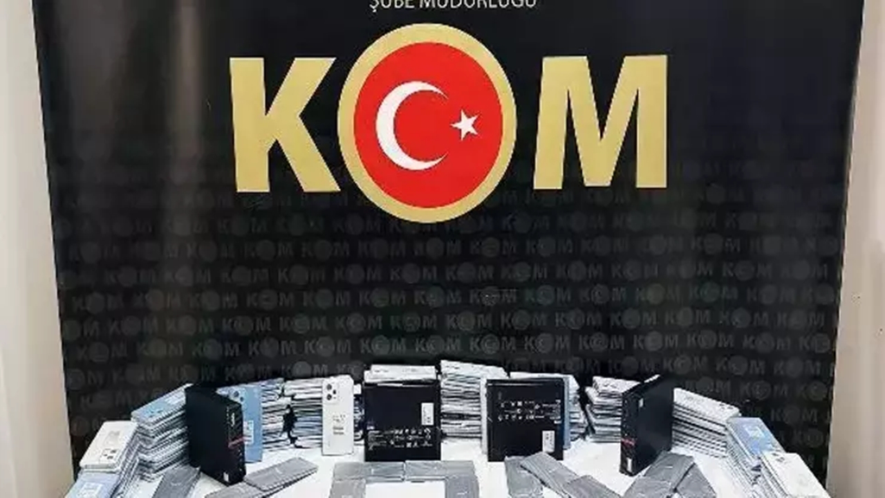 gümrük kaçağı 200 cep telefonuna el konuldu
