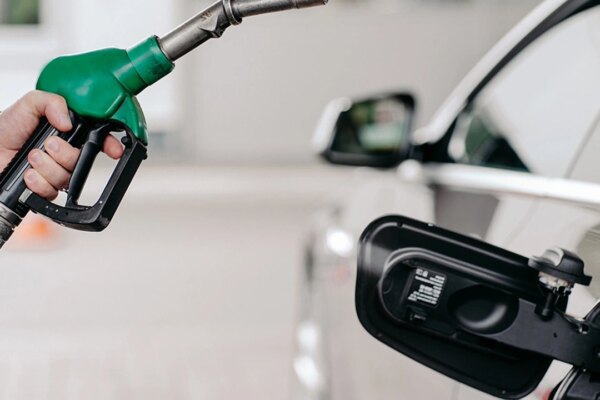 Güncel Motorin ve Benzin Fiyatları! Motorine Zam Geldi