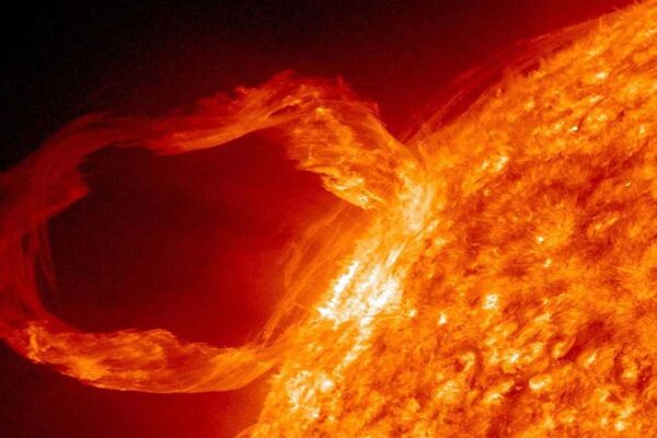 Güneş Patlamaları Hiroşima’ya Atılan Bombanın 40 Milyon Katı Enerjiye Sahip