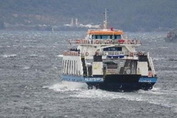 Güney Marmara’da Feribot Seferlerine Fırtına Engeli