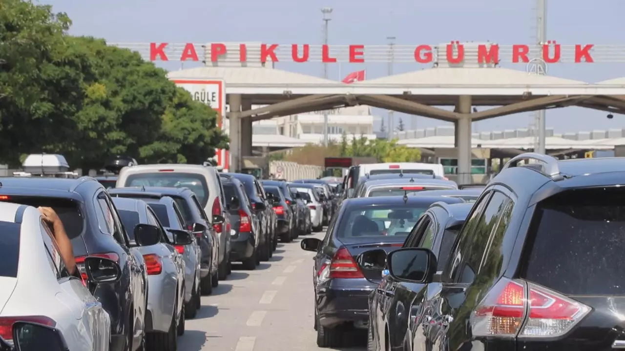 gurbetçilerin eve yolculukları sürüyor