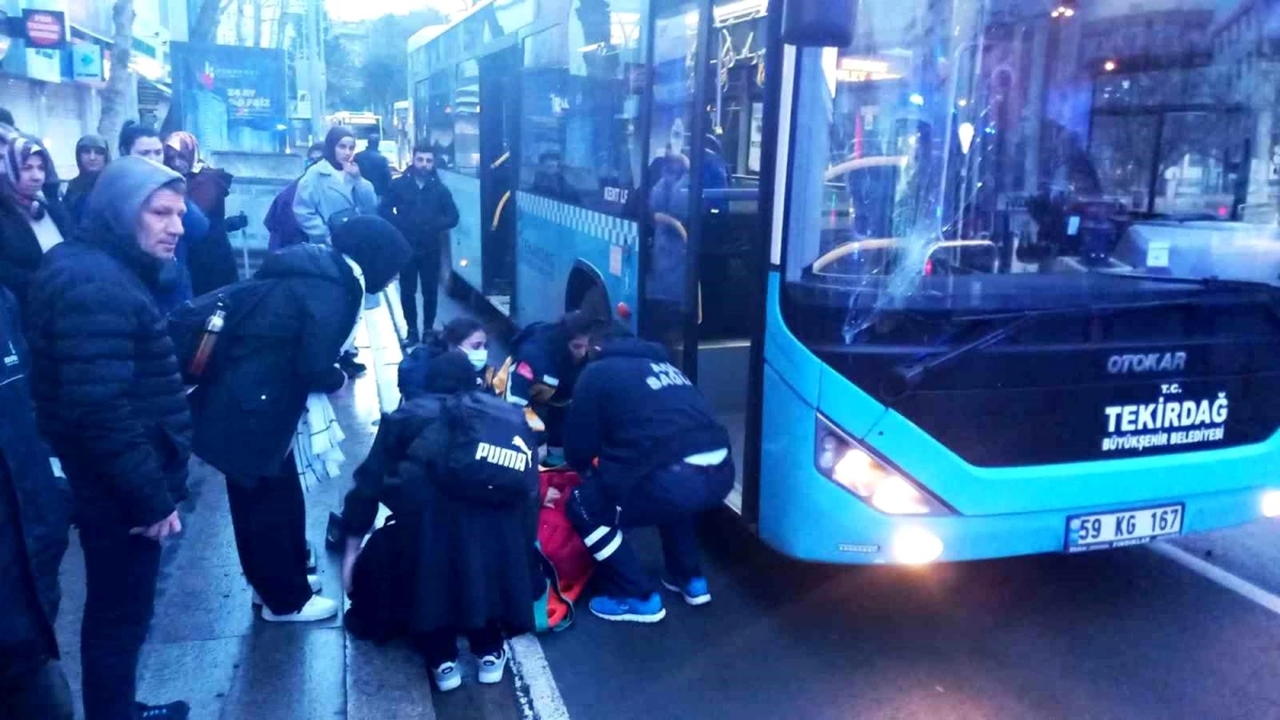halk otobüsü 12 yaşındaki Çocuğa Çarptı