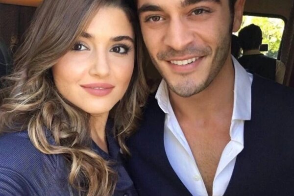 Hande Erçel Ve Burak Deniz İkilisinin Yeni Dizisi Şimdiden Ortalığı Kasıp Kavurdu