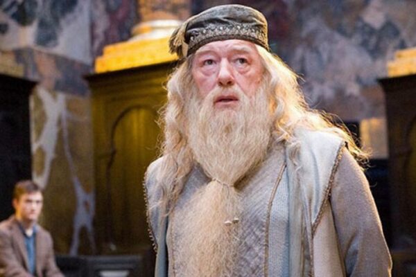 Harry Potter Serisinin Dumbledore’u Michael Gambon Öldü!