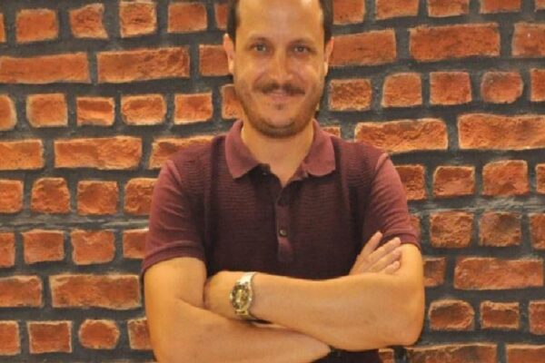 Hastane yöneticiliğinden oyunculuğa