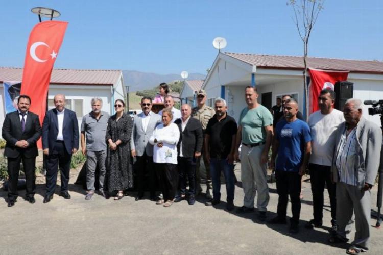 hatayda prefabriklerin 2 etabı teslim edildi