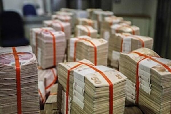 Hazine Ve Maliye Bakanlığı 10.5 Milyar Lira Borçlandı