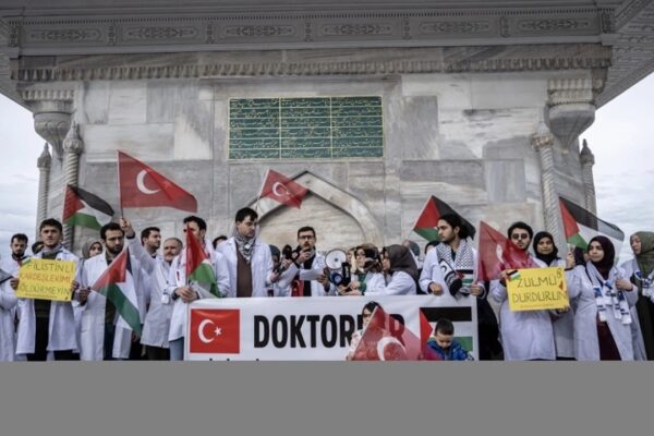 Hekimlerden Gazze İçin Saldırıların Durması Çağrısı
