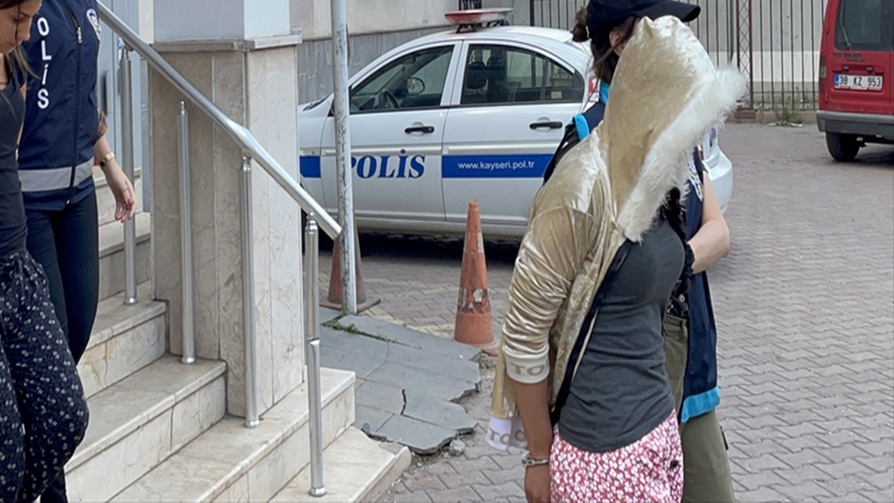 hırsızlık yaptıkları İddiasıyla 2 kadın Şüpheli tutuklandı
