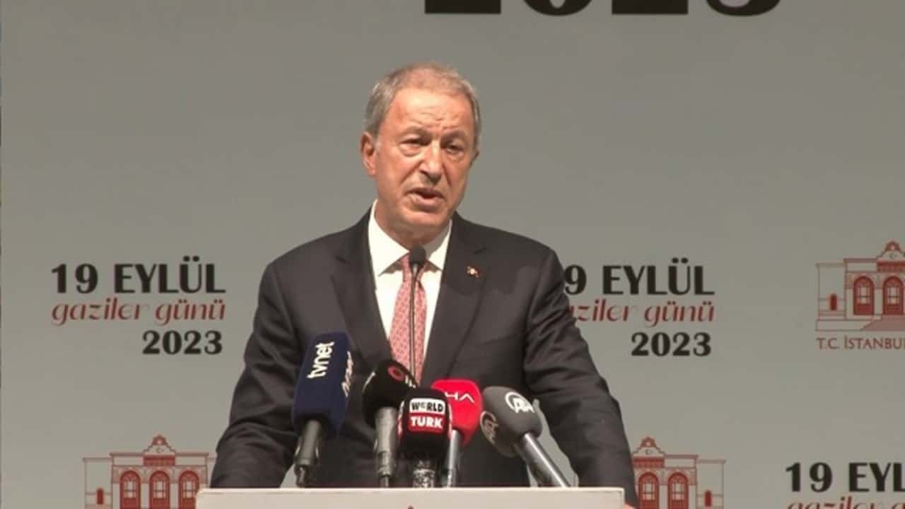 hulusi akar gaziler günü etkinliğinde türk silahlı kuvvetlerine yapılan İftiralara tepki gösterdi
