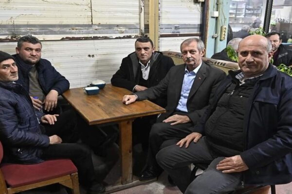 Hüseyin Uzunlar Çınarlı Mahallesi’nde Esnaf Ziyaretleri Gerçekleştirdi