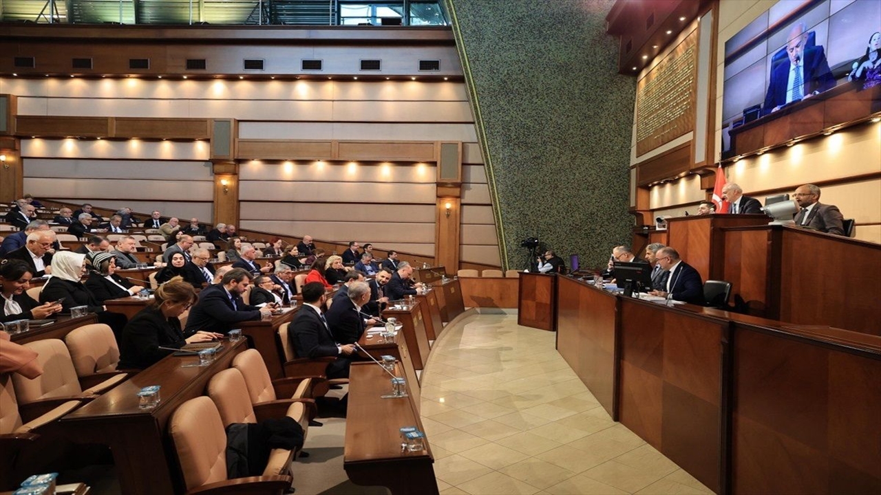 İbb meclisinde danışmanların Ücreti belirlendi