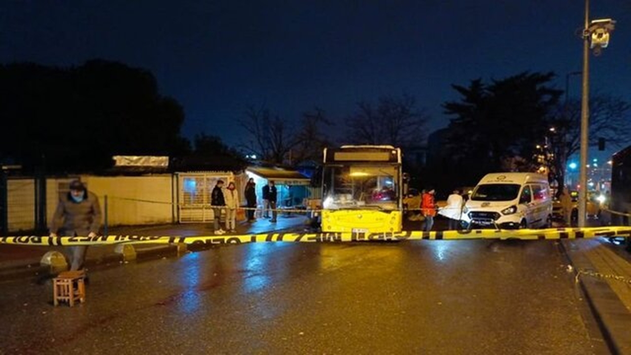 İett otobüsünü İterek durdurmak İsterken yaralandı
