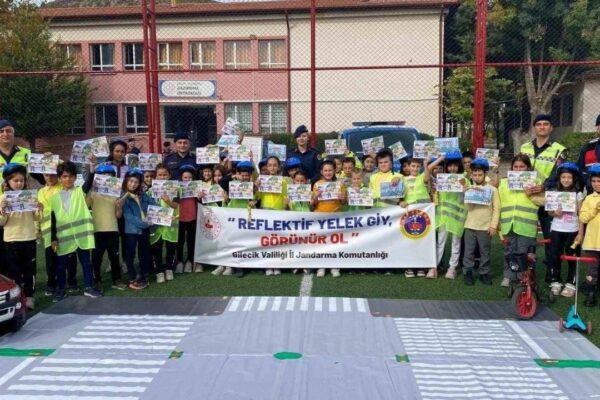 İl Jandarma Komutanlığından Çocuklara Trafik Eğitimi