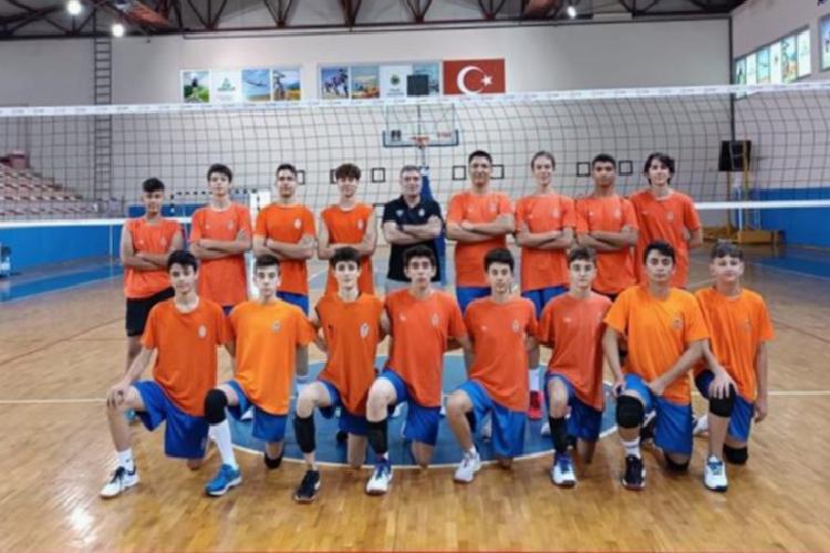 İnegöl belediyespor voleybolda 4 kategoride yarışacak
