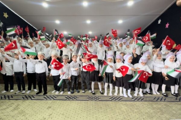 İnegöl’de “Bed-i Besmele” Etkinliği: 200 Öğrenci Kur’an Eğitimi Alıyor