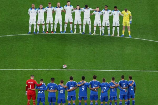 İngiltere Tribünlerinden “Özgür Filistin” Tezahüratı