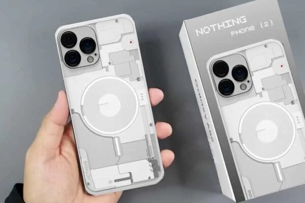 iPhone 15’in İkizi Olabilir! Nothing Phone 2 Yolda