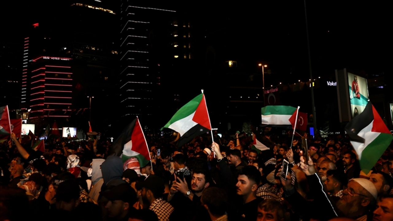İsrail Saldırıları Sakarya’da Protesto Edildi