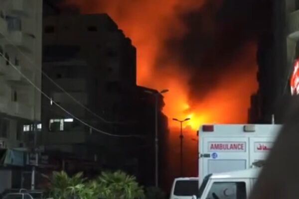 İsrail, Sivillerin Sığındığı Kiliseyi Bombaladı: Çok Sayıda Ölü Var
