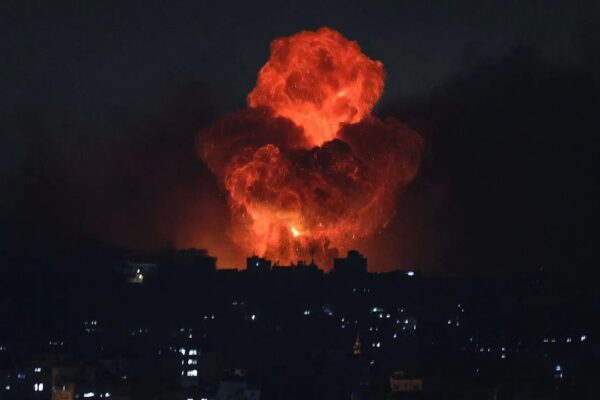 İsrail’den Gazze’ye Yoğun Bombardıman