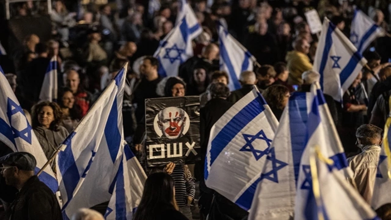İsrailliler netanyahuyu protesto ediyor