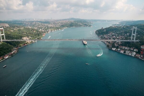 İstanbul Boğazı’nda Gemi Trafiği Saat 16.00’da Açılıyor