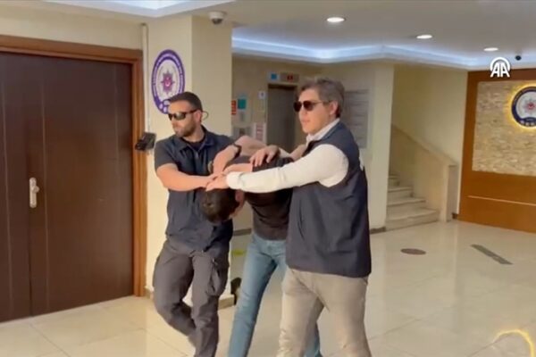 İstanbul Camide Alkol Kullandığı İddiasıyla Tutuklanan Şüpheli: “Pişmanım, Amacım Saygısızlık Değildi”